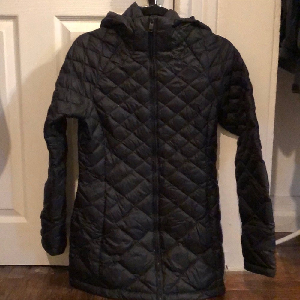 The North Face Thermo Ball Parka II - EUC